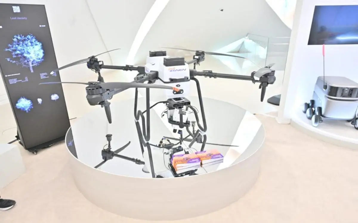 بلدية دبي تراقب الأداء من السماء