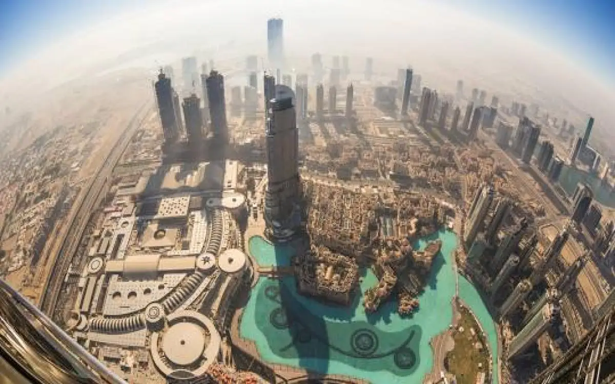 دبي تخطط لربع قرن: تنبؤ وتدوير ووصول في 20 دقيقة