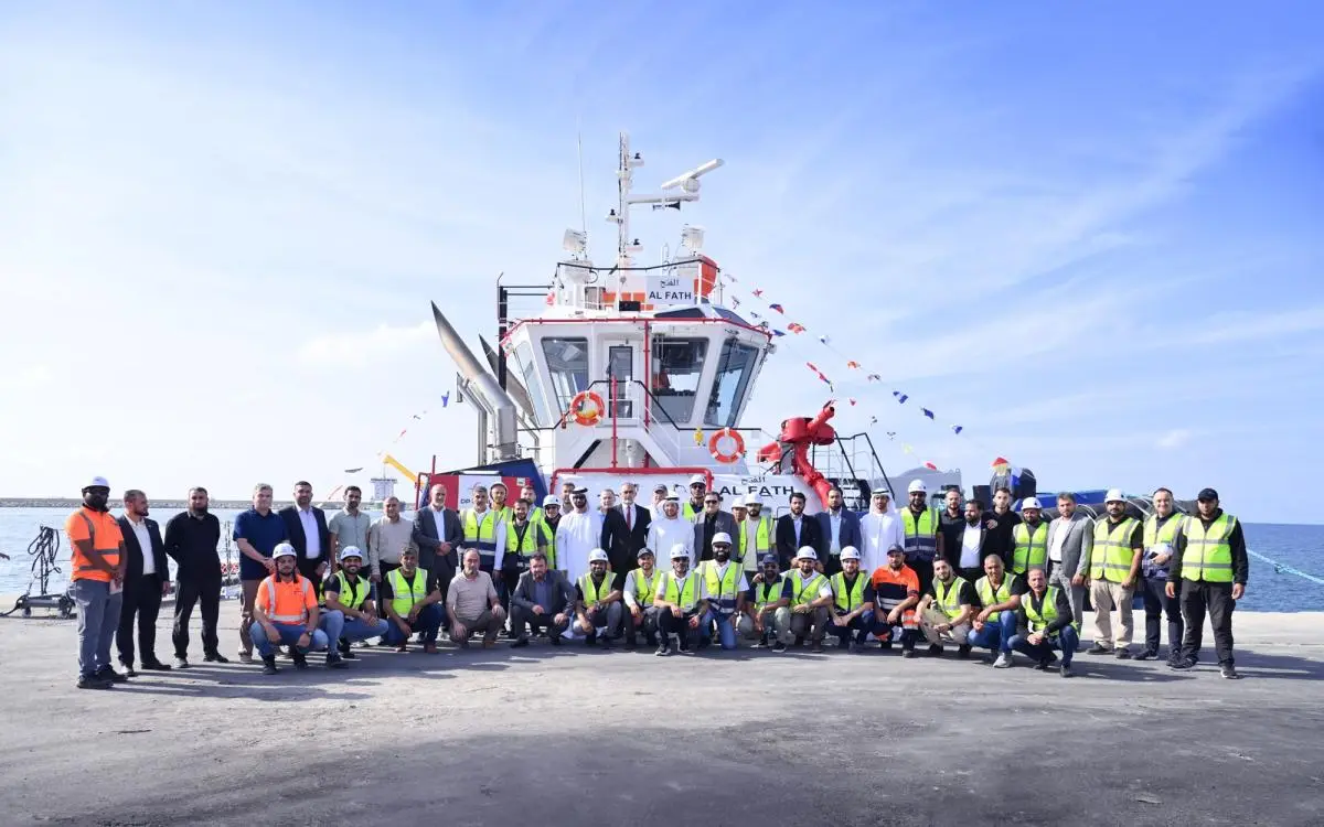 قاطرة "الفتح" من "دي بي ورلد" ترسو في طرطوس