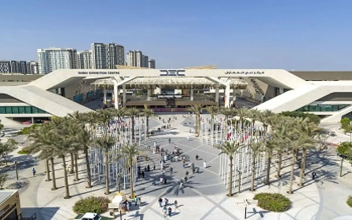 معارض دبي تستعد بـ10 آلاف موقف و20 حافلة واتصال مباشر بالمترو