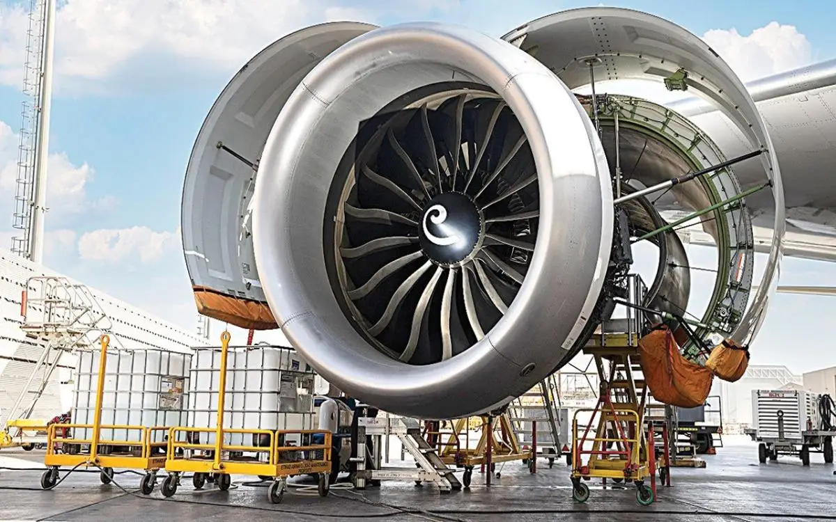 60 محركاً "أخضر" تدعم بوينغ "فلاي دبي"