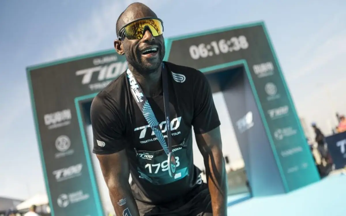 ترايثلون دبي يغلق على "بطل في غينيس"