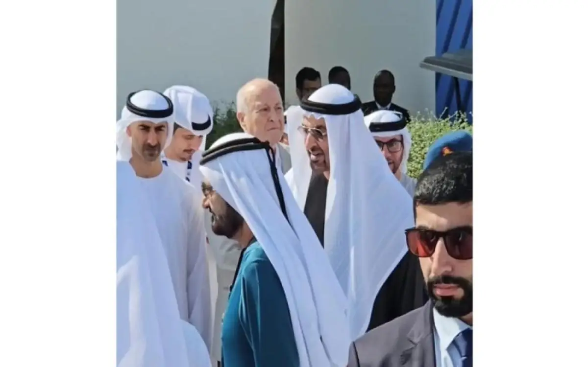 محمد بن زايد ومحمد بن راشد في انطلاق معرض دبي للطيران (فيديو)