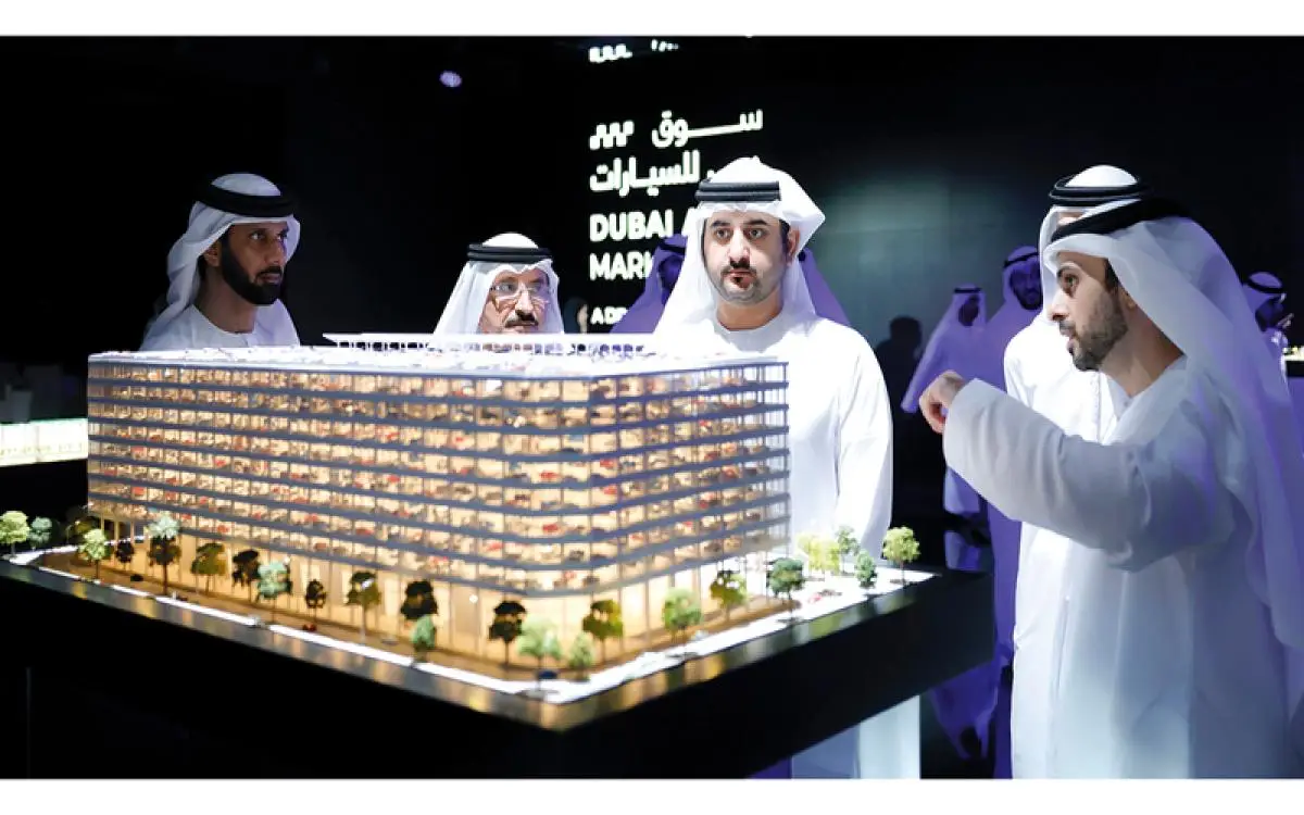 دبي أكبر صالة عرض سيارات بسعة 80 ألف مركبة