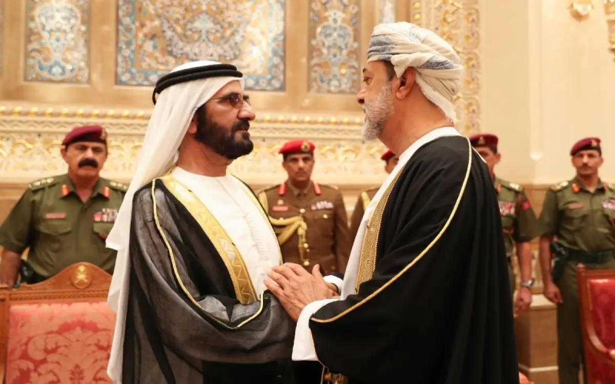 محمد بن راشد يهنئ عُمان باليوم الوطني: أدام الله عزها