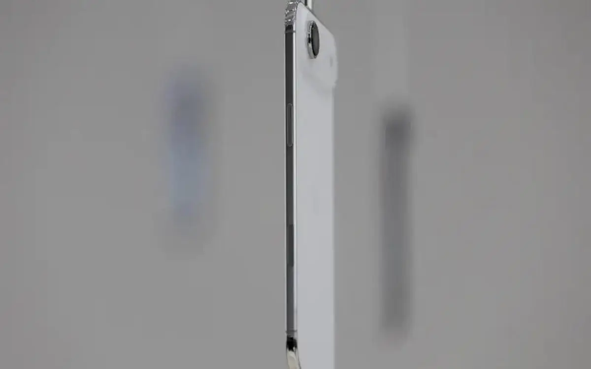 خسارة ثقيلة لهاتف "آيفون" النحيف