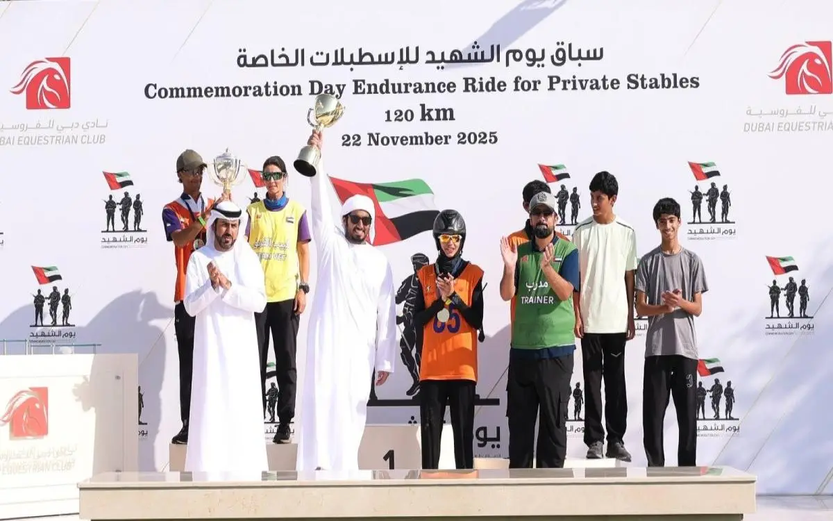 فارسة تظفر بالكأس في دبي بفارق أجزاء من الثانية