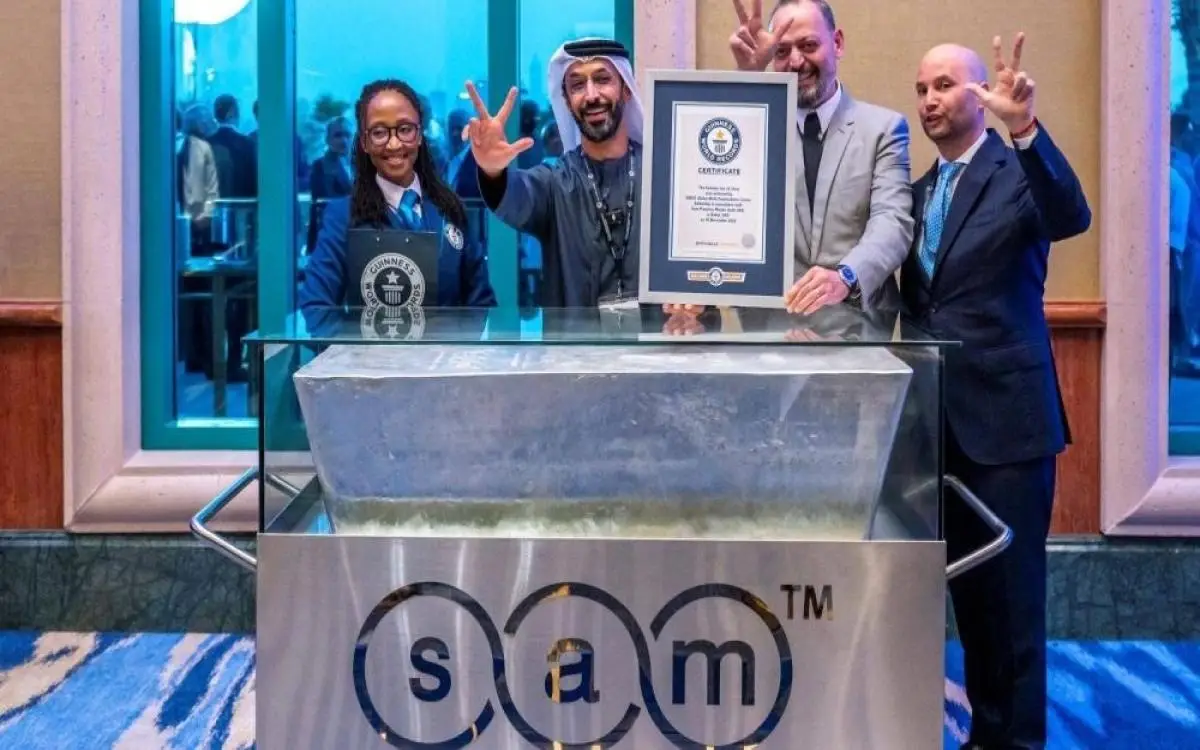 دبي تدخل "غينيس" بـ1971 كيلوغراماً من الفضة