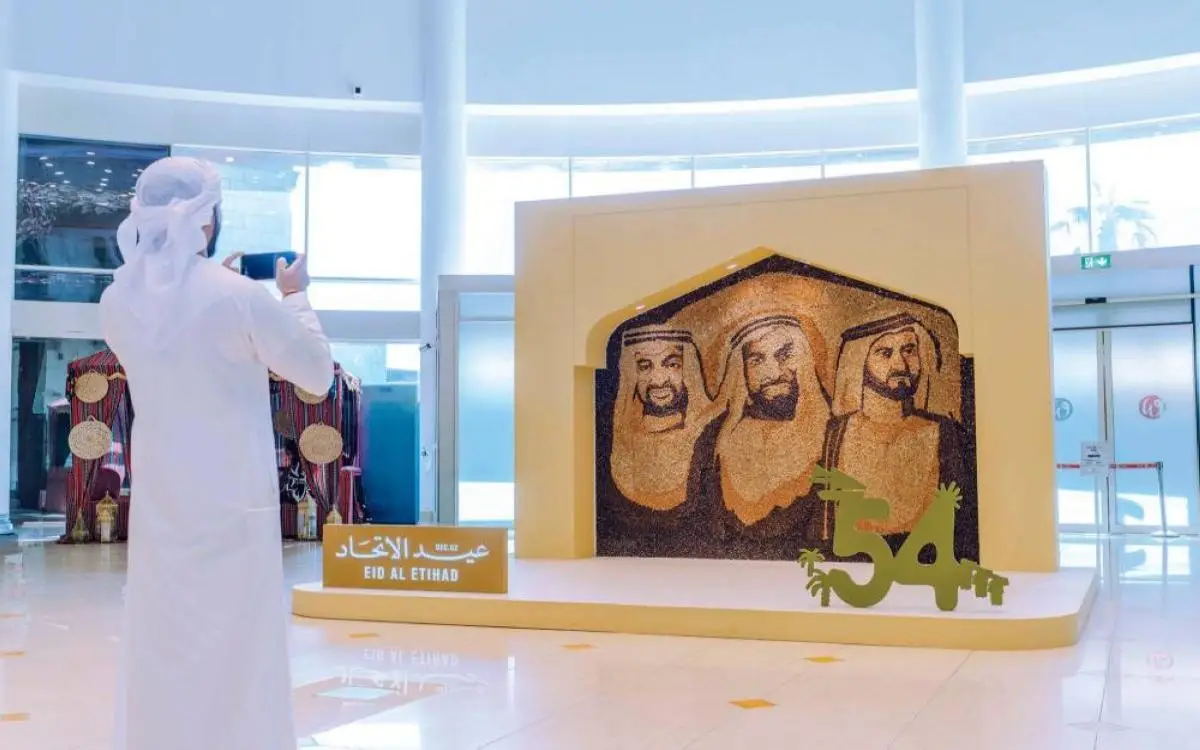 400 ألف حبة قهوة في دبي ترسم "القادة"