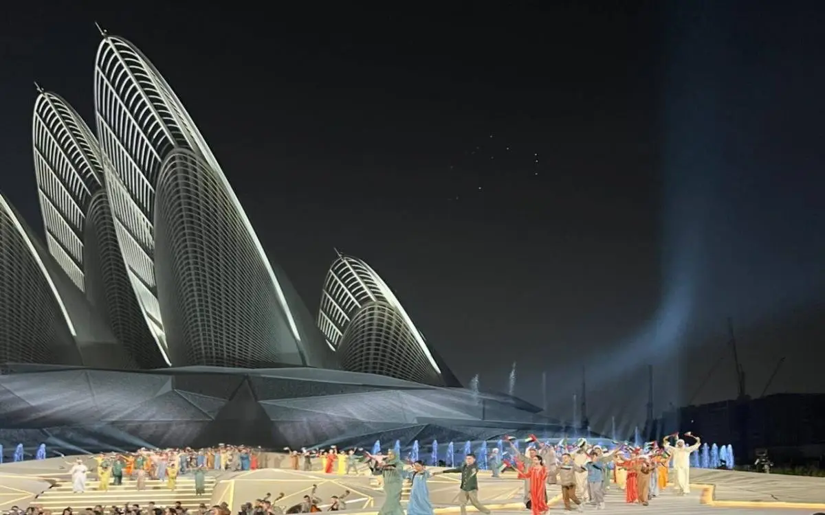 قادة الإمارات يحتلفون"متحدين" تحت سقف التاريخ