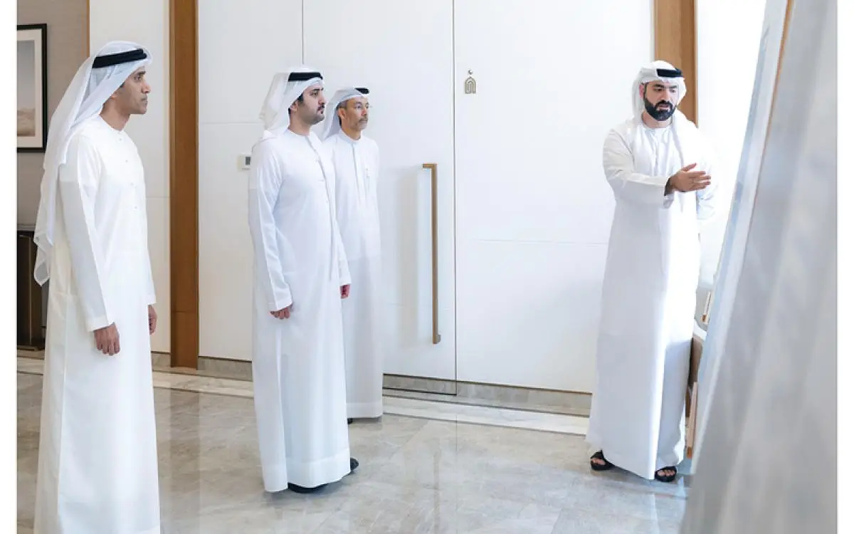 مكتوم بن محمد لـ"بناة المدينة": استباق حاجات 4 ملايين نسمة