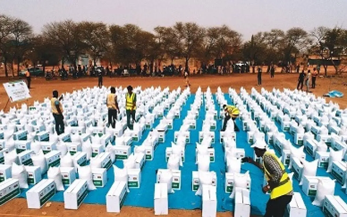 تدخل إنساني في دبي ينقذ أسرة من 26 فرداً