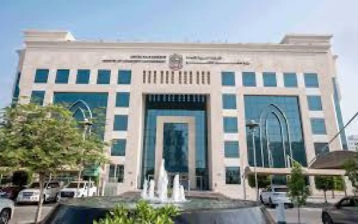 376 يوم عمل أقل في وزارة تمكين المجتمع بالإمارات