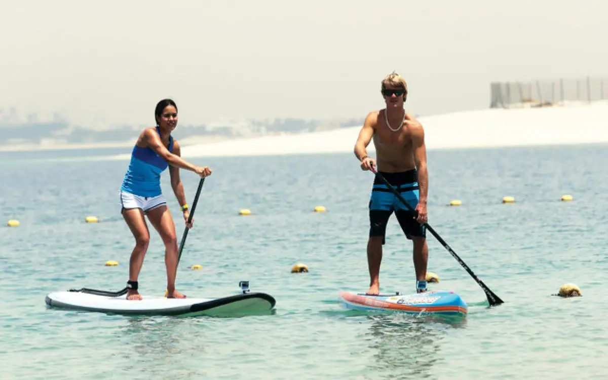 قناة دبي المائية تختبر المجدفين وقوفاً لأول مرة