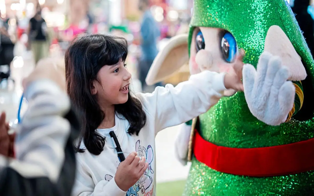 ترفيه "شتوي" في مطار دبي قبل الإقلاع