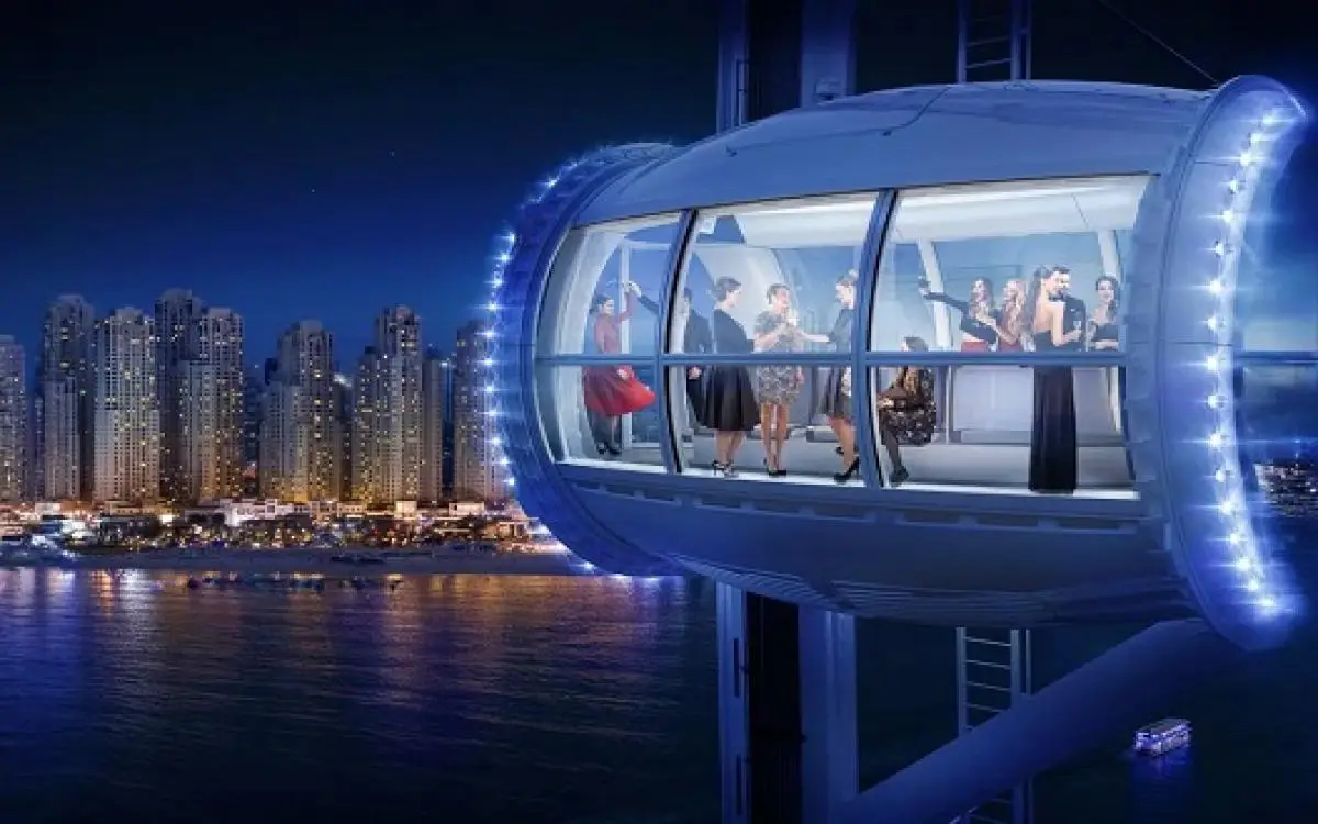 دبي تستقبل العام الجديد على ارتفاع 250 متراً