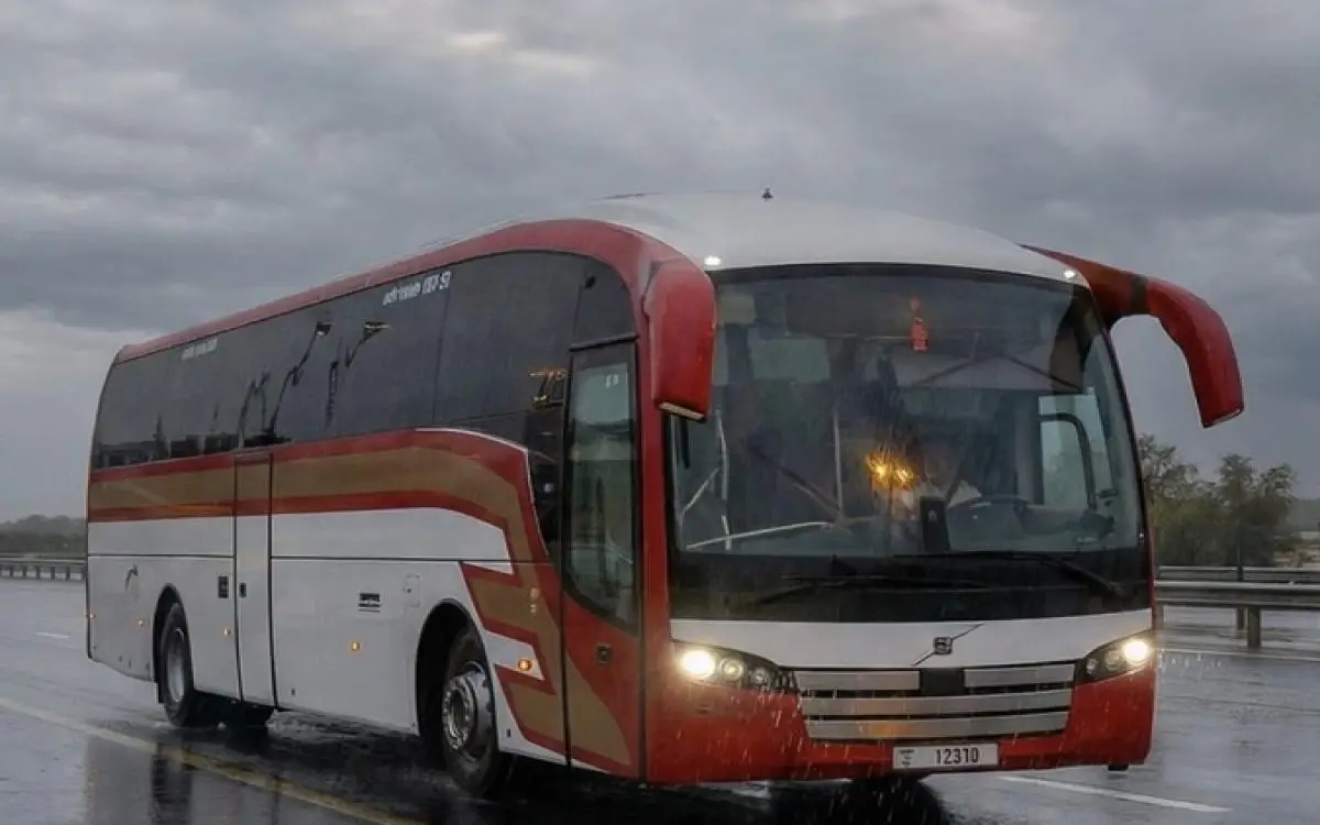 الأمطار تربك التنقلات بين 3 إمارات.. متى يفتح الطريق؟