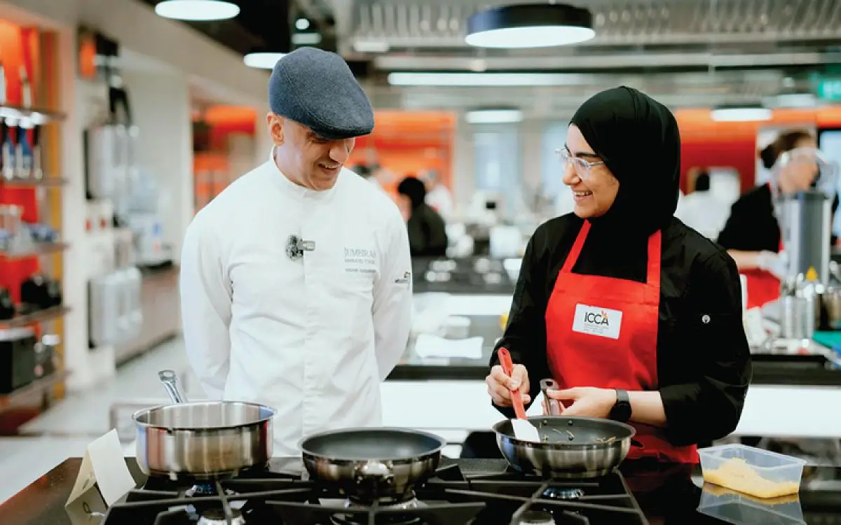 أطباق عائشة وعلياء تتصدران "المأكولات الإماراتية"