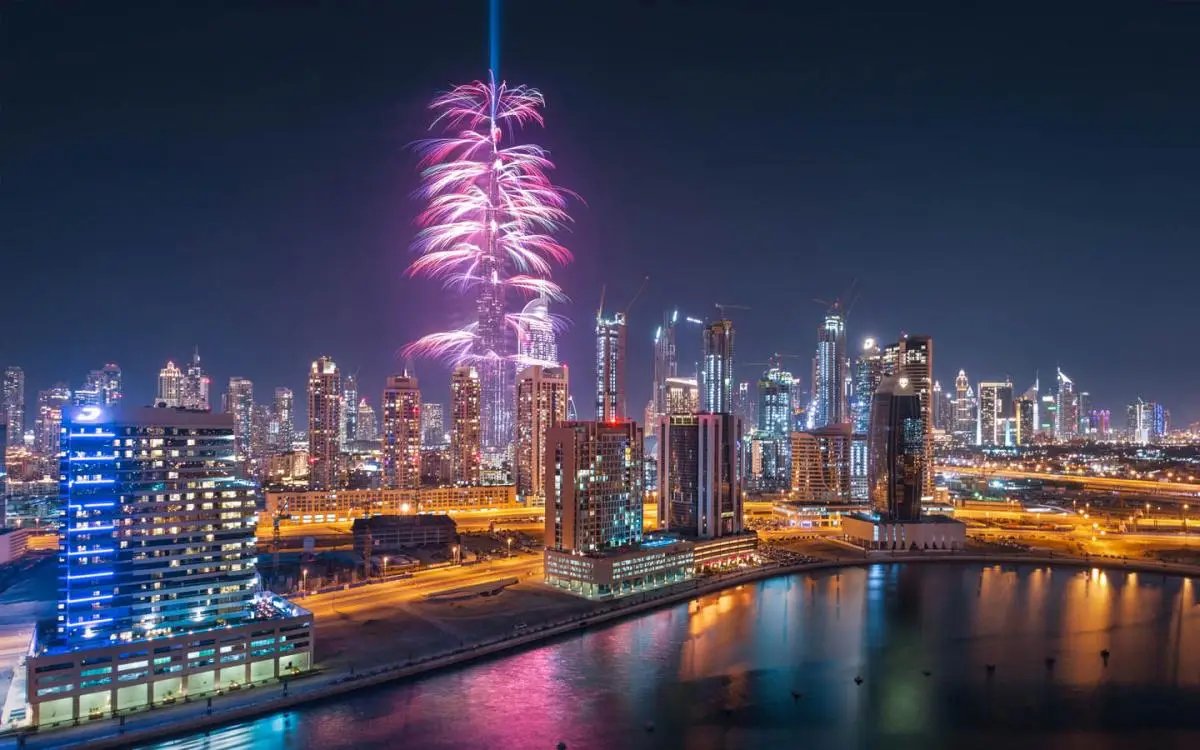 أين تشاهد احتفالات دبي؟ خريطة التنقل والوقوف وخيم الدعم ليلة رأس السنة