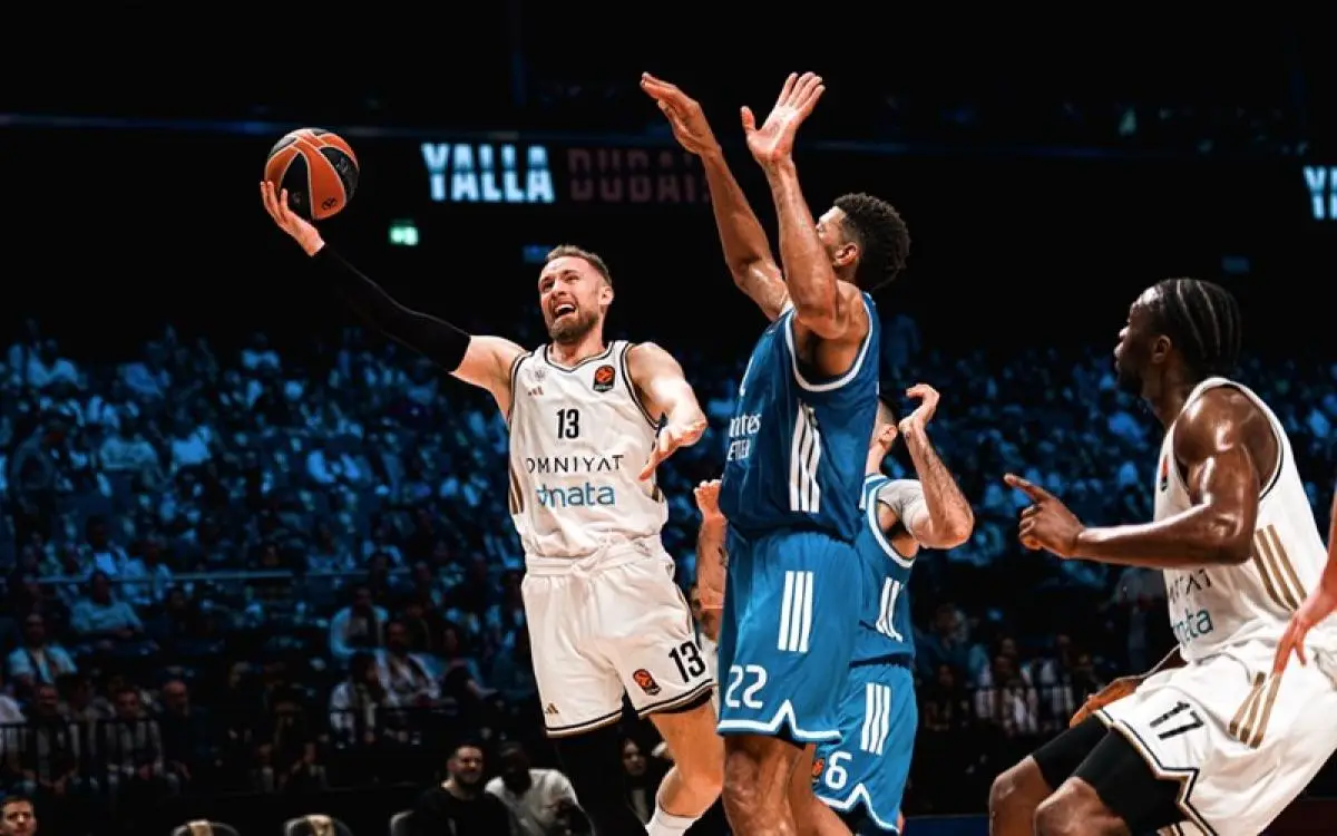 "دبي" يُسقط ريال مدريد في كوكاكولا أرينا