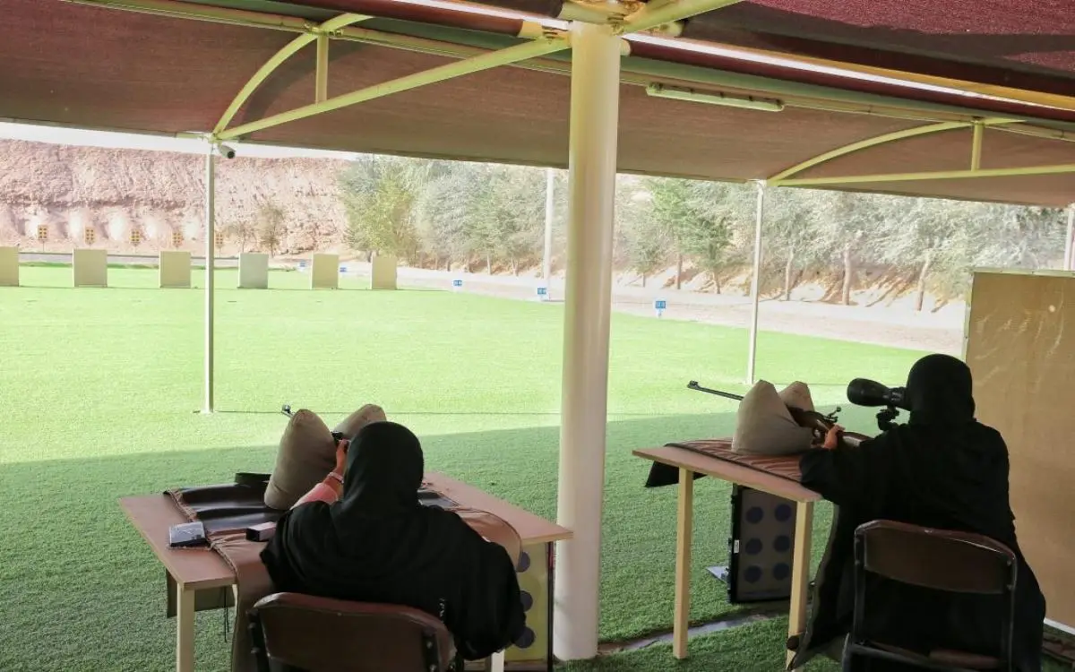 راميات إماراتيات يتصدرن "فزاع"