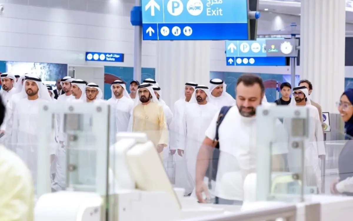 محمد بن راشد: 95 مليون مسافر عبروا مطار دبي بمتوسط انتظار 15 دقيقة