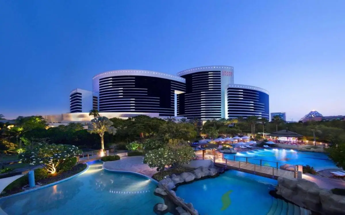 أول «بروبتيك كونيكت» في دبي يبني عقارات بالذكاء الاصطناعي