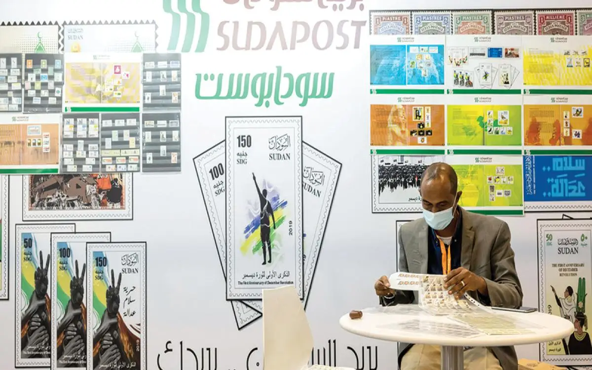 معرض الطوابع العالمي يكرس دبي عاصمة لـ"الهوايات"