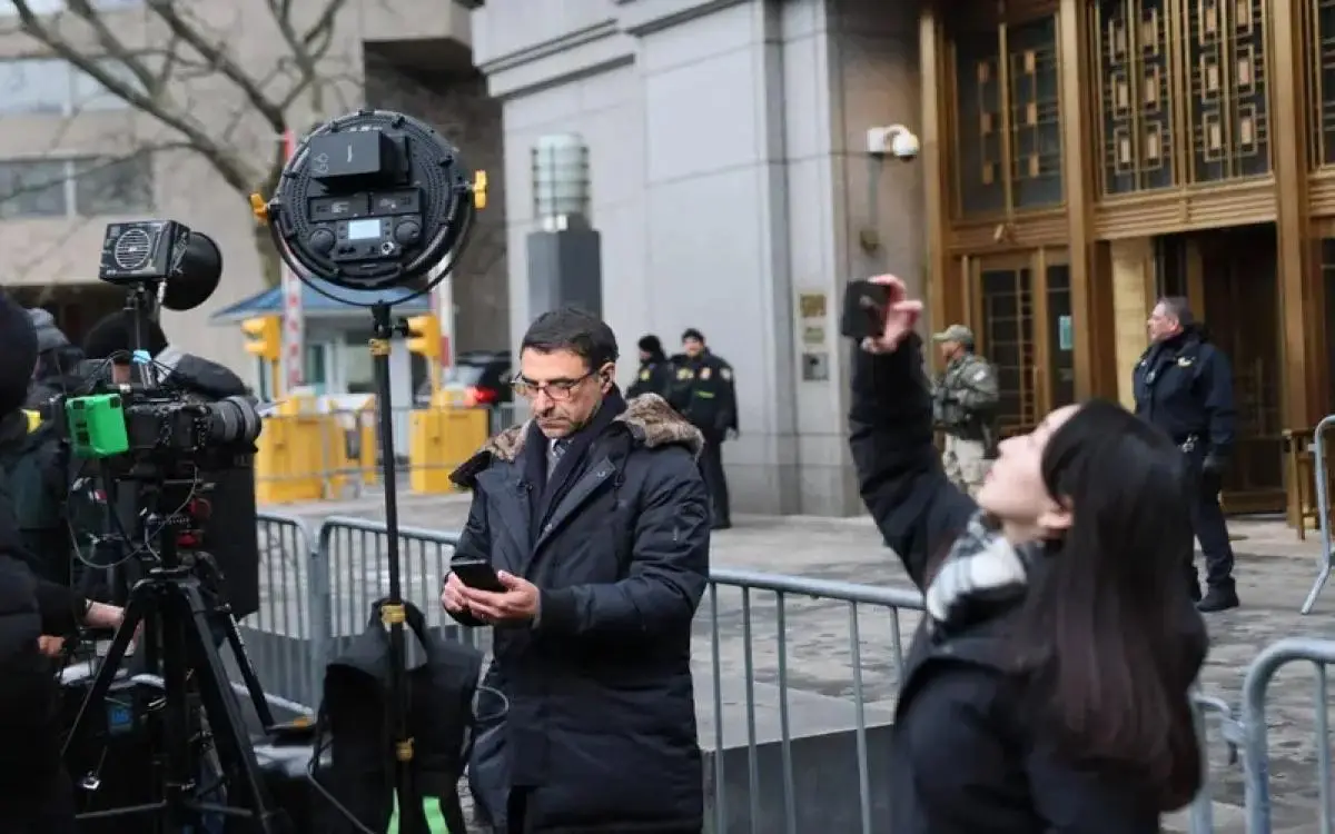 مادورو يدفع ببراءته ويقبع في سجن سيئ السمعة