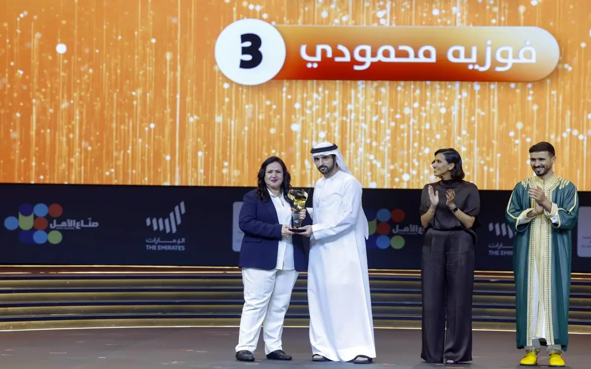 حمدان بن محمد مكرّماً 3 صناع أمل: في دبي الكل فائز