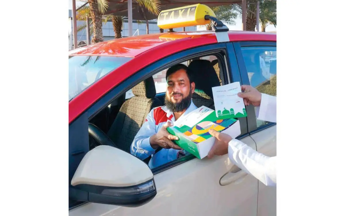 إفطارات بـ"ملصقات مرورية" في دبي