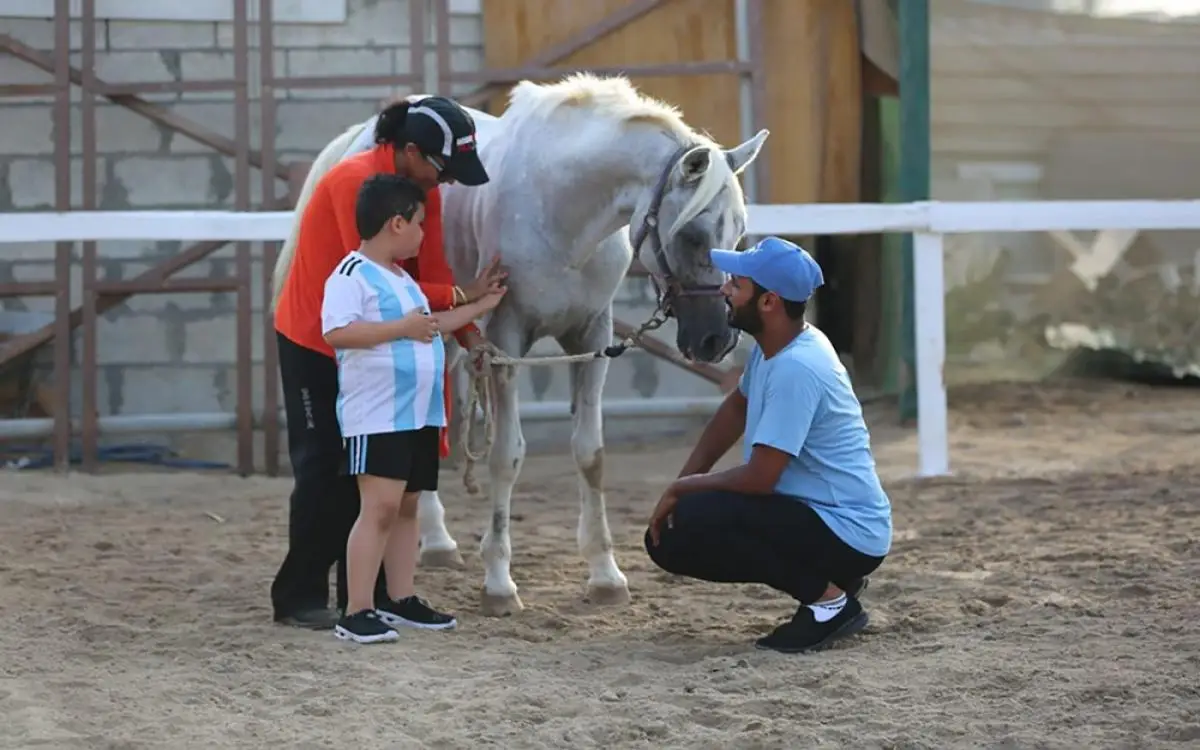 أول سباق خيل للتوعية بالتوحد في مدينة عربية