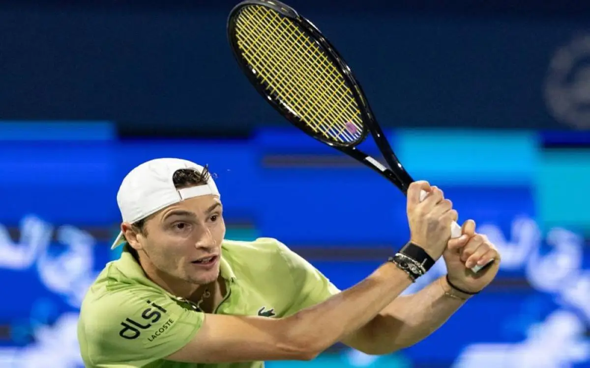 حامل اللقب يودع تنس دبي من الدور الأول