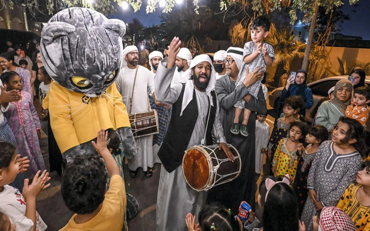 فرجان دبي تعيش رمضان بـ "بوطبيلة" و"اليفنة" و"التاجر الصغير"