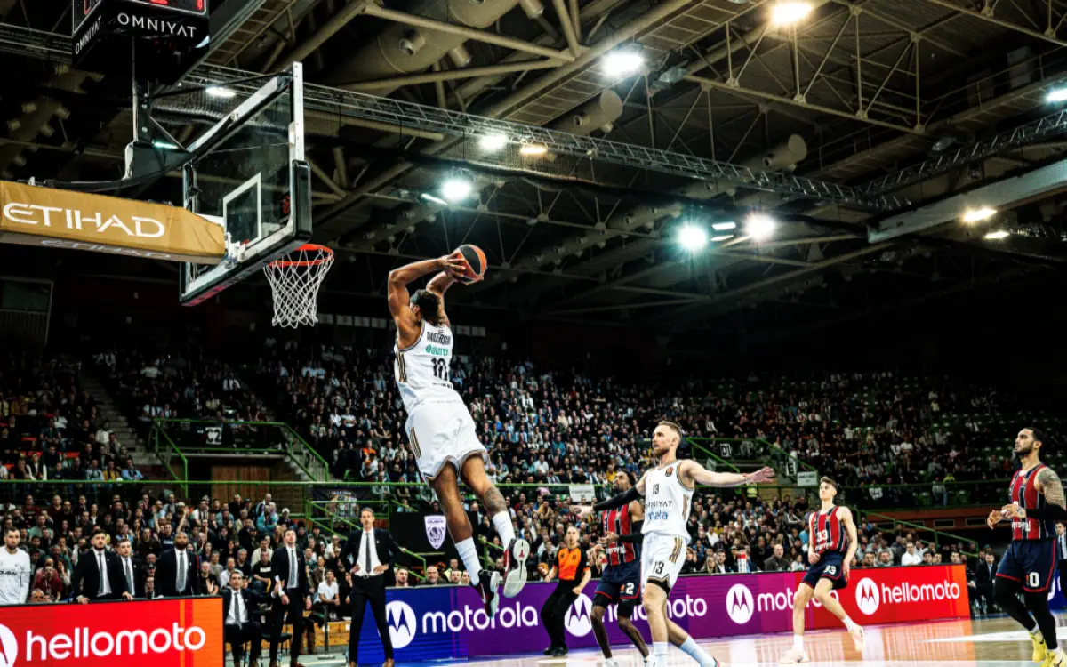 سلة دبي تقترب من "العشرة الكبار"