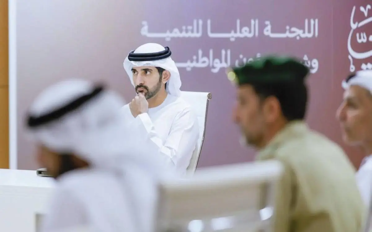 حمدان بن محمد يعتمد "مجالس الأحياء" و"بزرة دبي" لإسعاد الأسرة