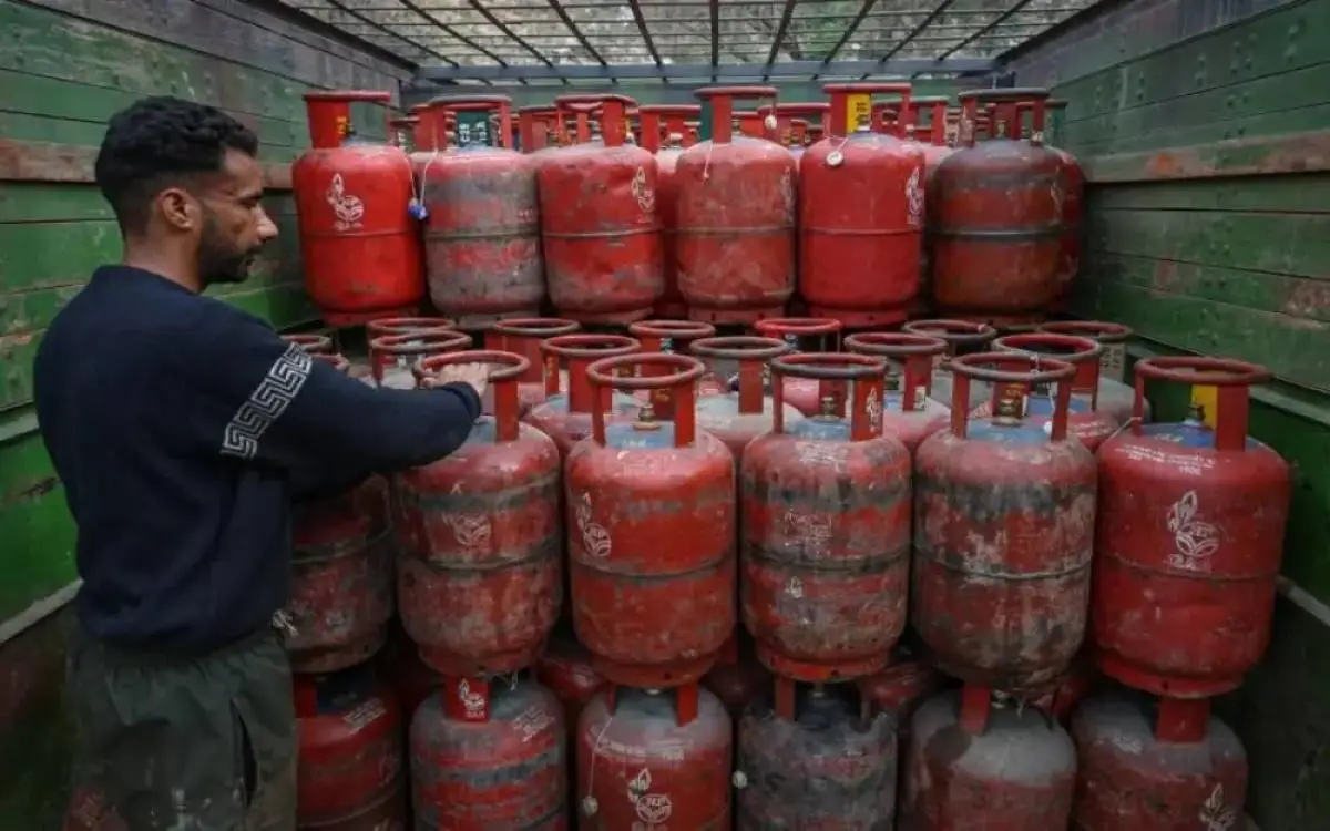 حرب الشرق الأوسط تطفئ نيران المطابخ في الهند