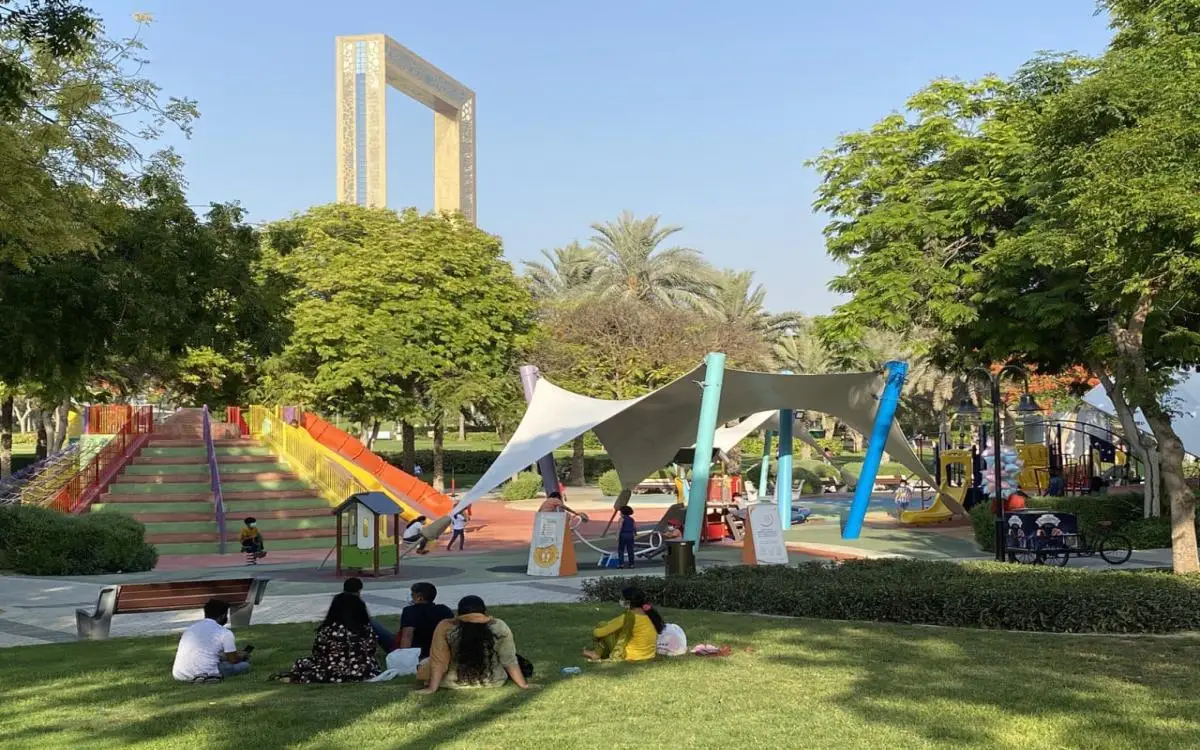 دبي تستعد للعيد بألعاب آمنة وحلويات نظيفة و"حنّاء" صحية