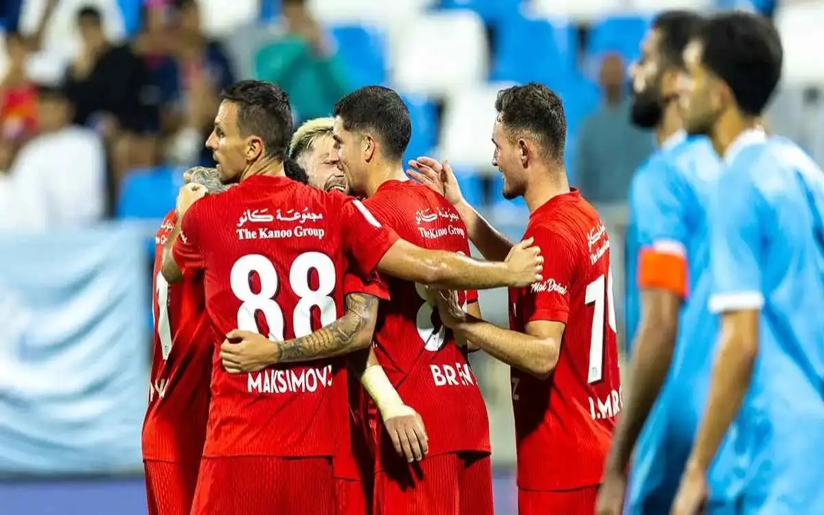 صراع آسيوي يعطل الدوري الإماراتي