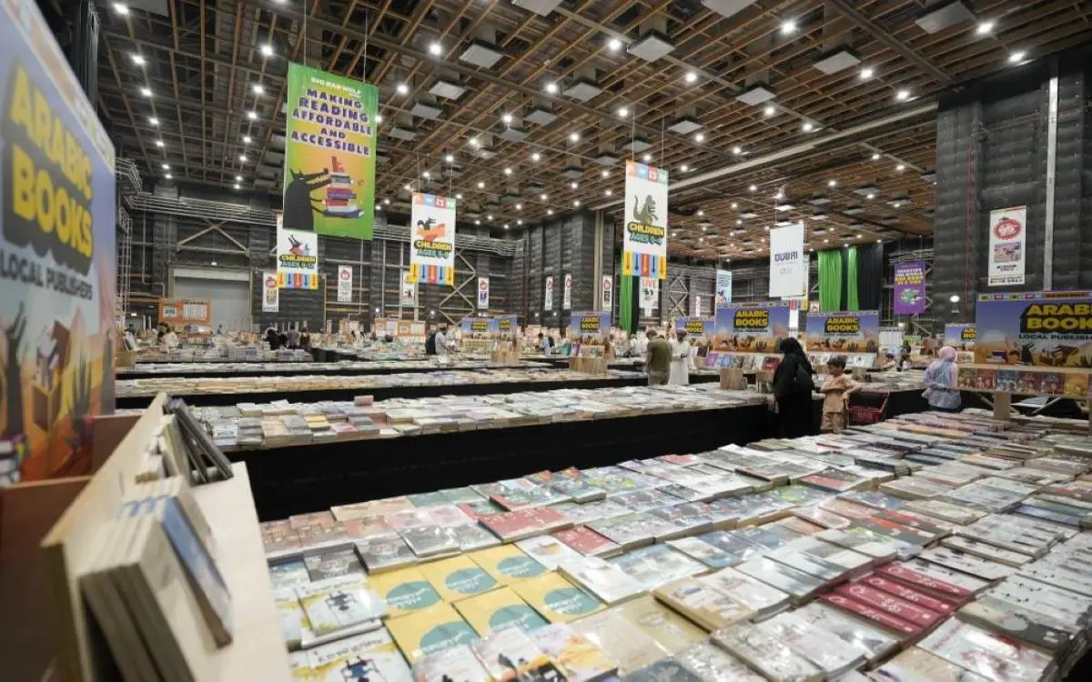 «ما وراء الضجيج» 2026 يودع عشاق القراءة في دبي