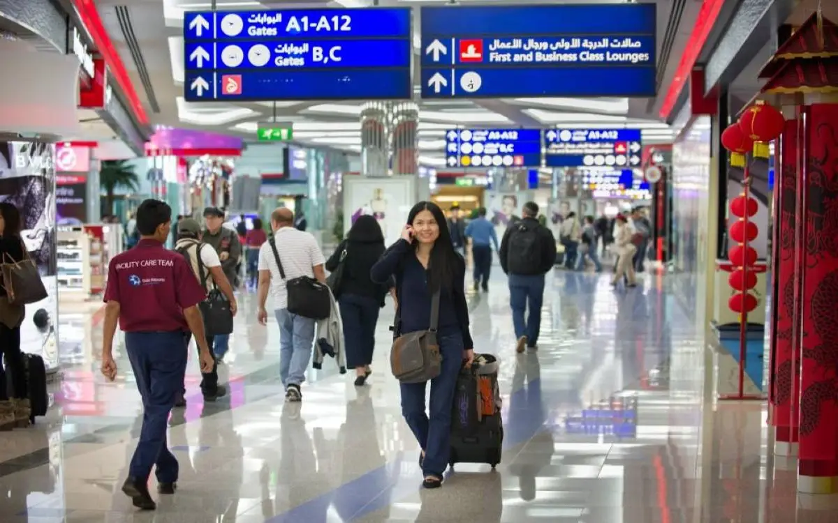27 نصيحة للمسافرين من "صحة دبي"