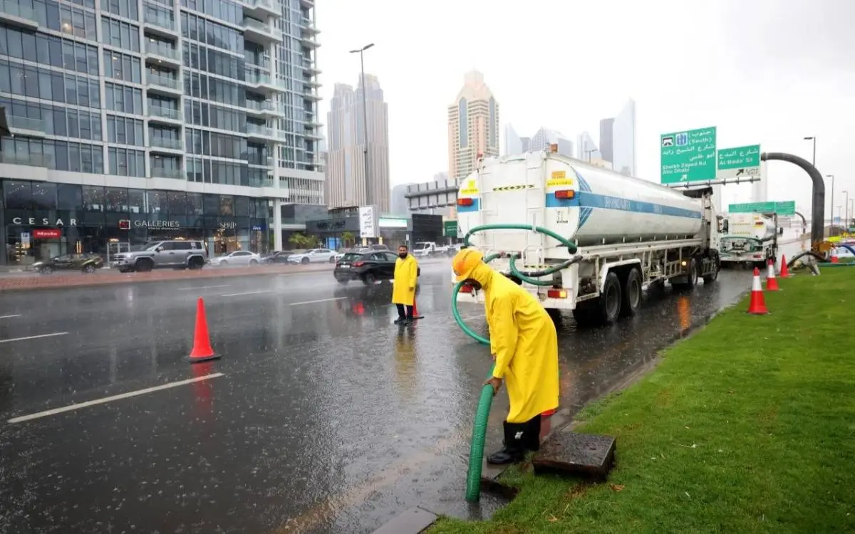 276 مضخة تصرف أمطار دبي.. إلى متى يدوم المنخفض؟