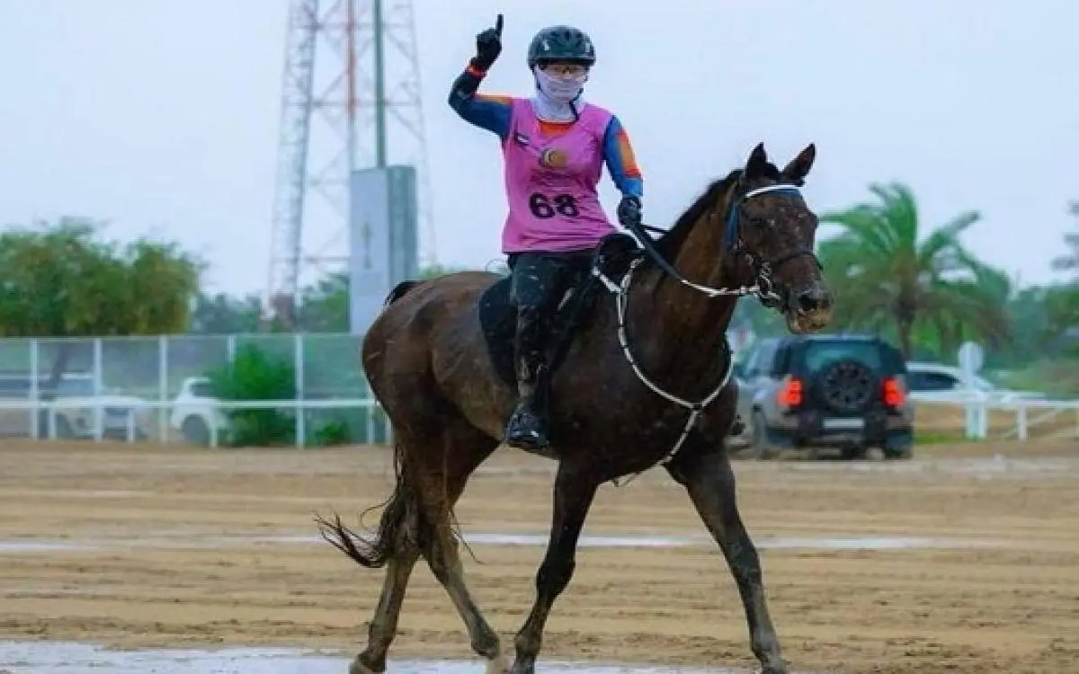 4:19:39 ساعة على حصان في دبي