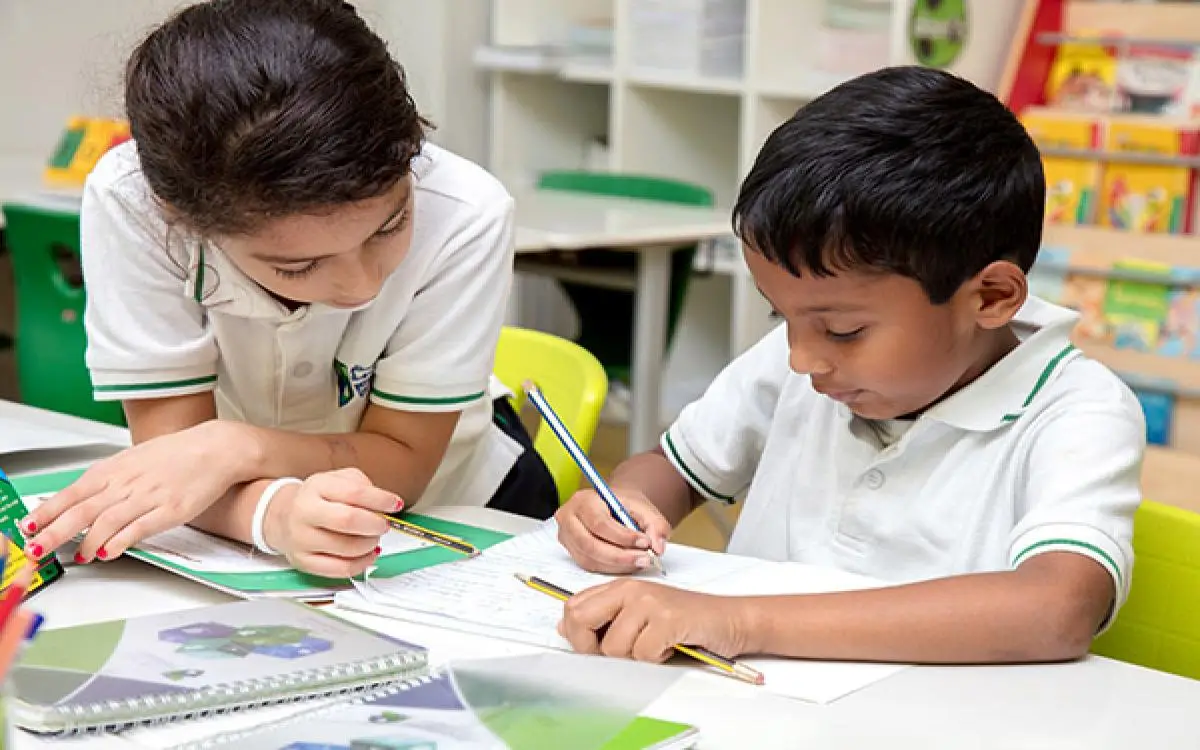 دبي تمدد التعليم عن بعد في هذه المدارس فقط