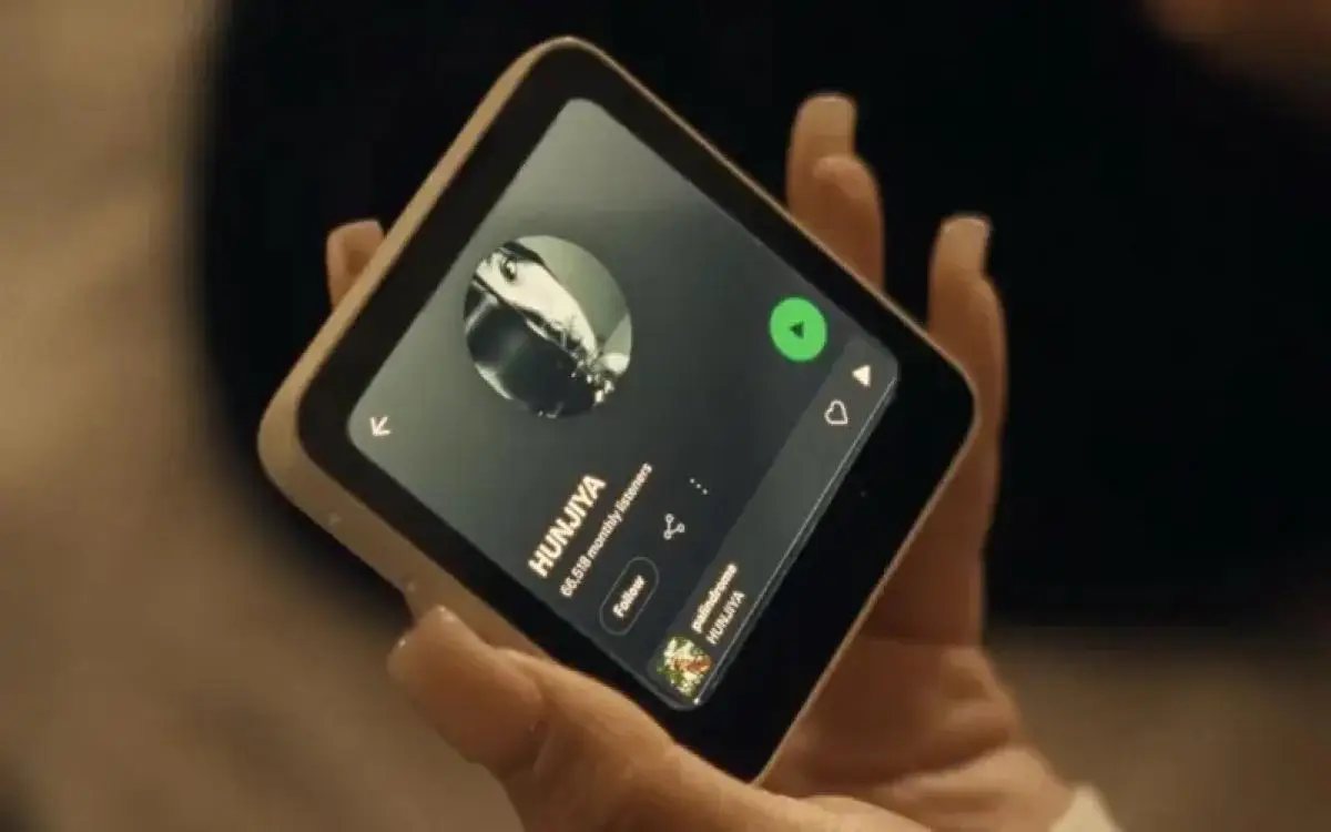 هاتف دون "سوشيال ميديا" لمن يعيشيون اللحظة فقط