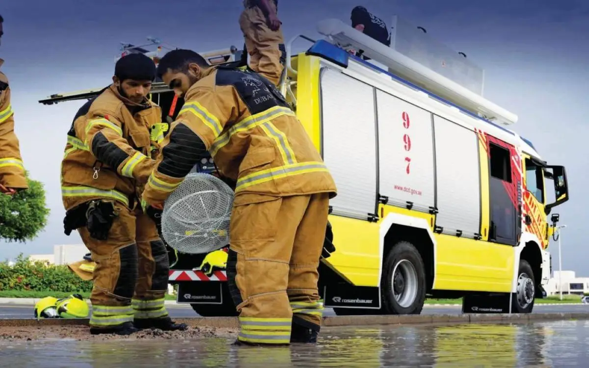 منخفض العزم في دبي يمضي بجهود آلاف العمال و678 آلية