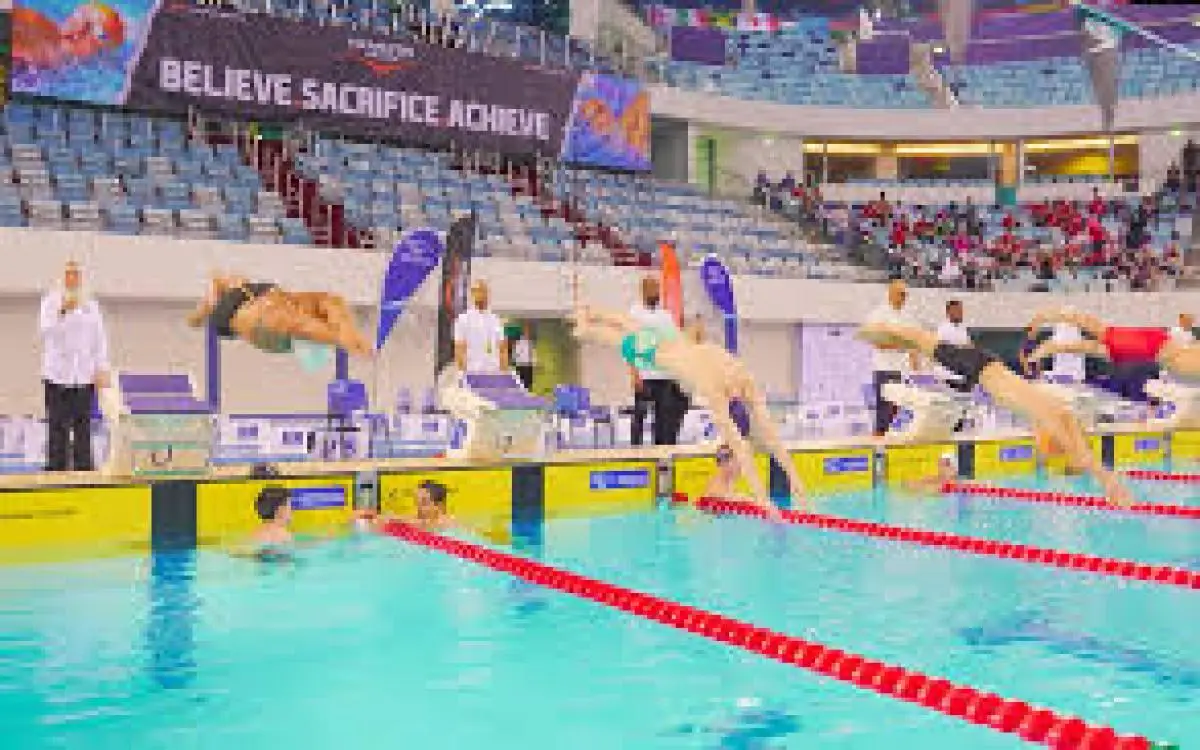 80 نادياً "يلعبون" في مياه دبي