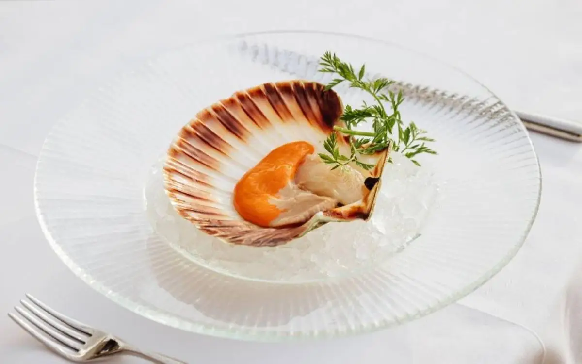 دبي تجمع 200 جنسية على مائدة فاخرة بنصف القيمة