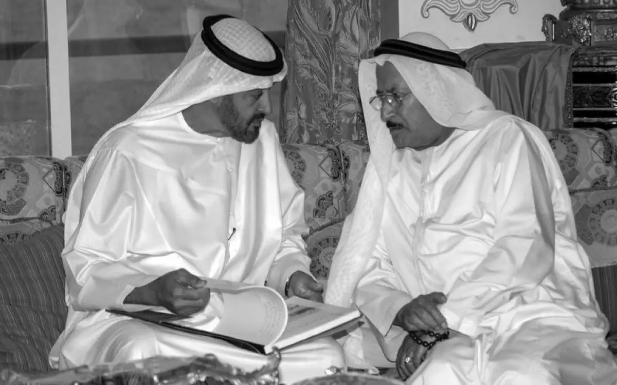 محمد بن زايد ينعي رجلاً من "الرعيل الأول"