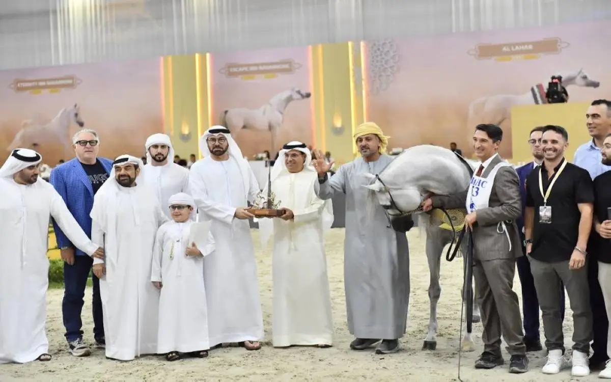 ذهبيات إماراتية بين 155 خيلاً في دبي